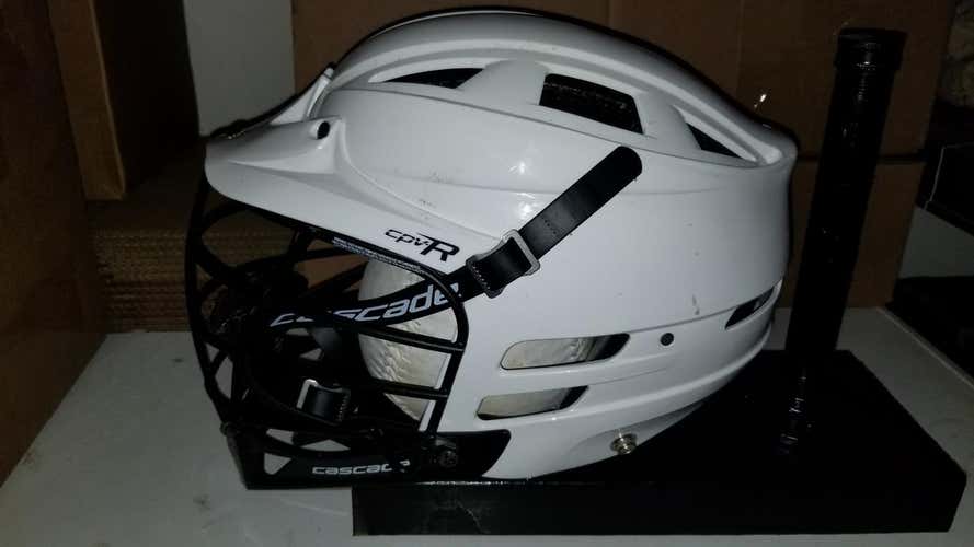 White Used Cascade CPV-R Helmet
