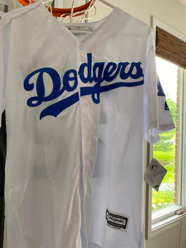 White Men's Medium  Jersey