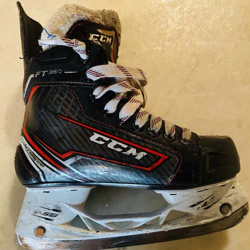 Used CCM JetSpeed FT360 D&R (Regular) Size 2 Hockey Skates