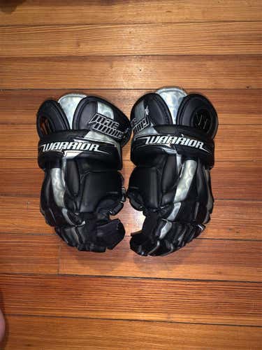 Black New Player Warrior Macdaddy 12" Lacrosse Gloves
