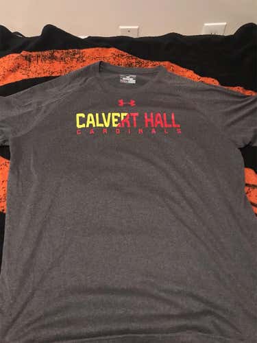 XL Men’s Under Armour Shirt