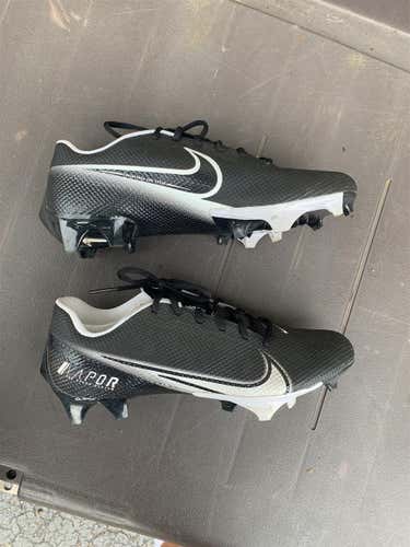 Black Men's Molded Cleats Low Cut