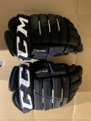 Black Used Senior CCM Tacks 4 Roll Pro Gloves 13"