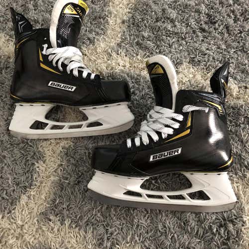 New Bauer Supreme 2S D&R (Regular)  Size 9 Hockey Skates