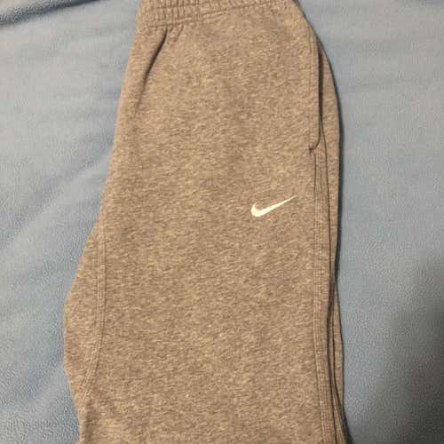 Nike Sweatpants Light Grey