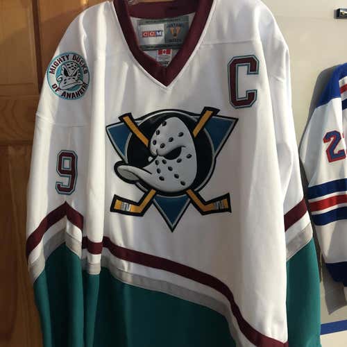 Mighty/Anaheim Ducks PAUL KAIRYA #9 MENS LARGE RARE