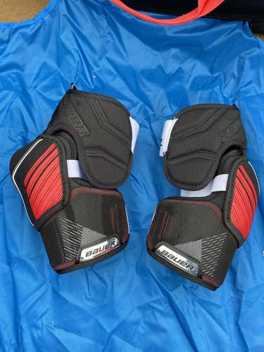 Senior New Medium Bauer NSX Elbow Pads