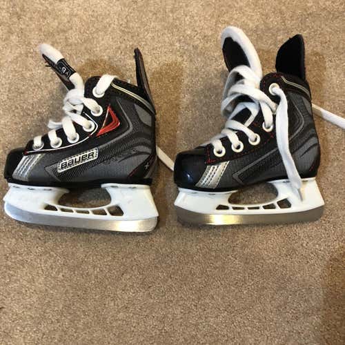 Used Bauer Vapor x30 Size 6 Hockey Skates