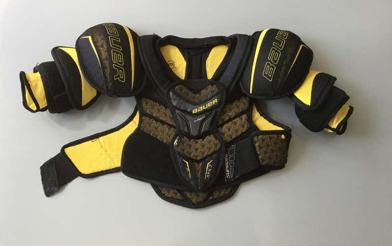 Bauer Totalone MX3 used shoulder pads size Jr. small
