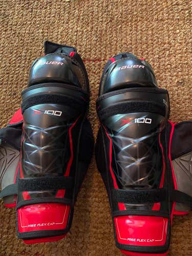 BRAND NEW NEVER Worn Bauer Vapor X100 Shin Pads