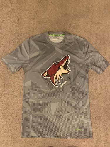 Arizona Coyotes Reebok Performance Shirt Small