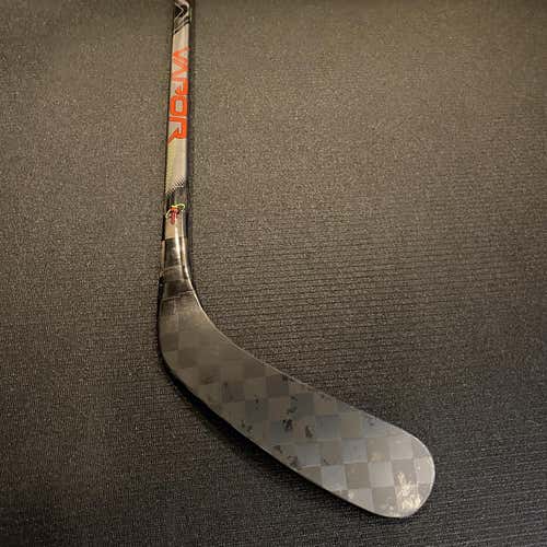 New Right Handed Vapor FlyLite Hockey Stick