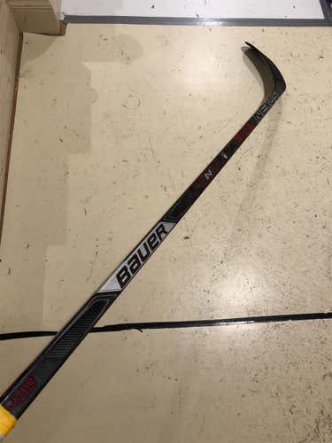 Right Handed Nexus 1N Mid Hockey Stick