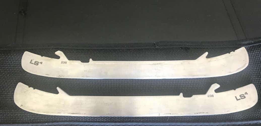 Used Bauer LS4 238