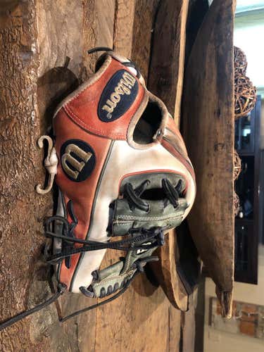 Red Used Infield A2000 1786 11.5" Baseball Glove