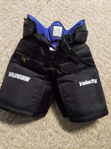 Black Junior Used Vaughn Velocity V6 800 Hockey Goalie Pants
