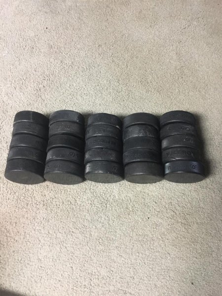 25 Pucks
