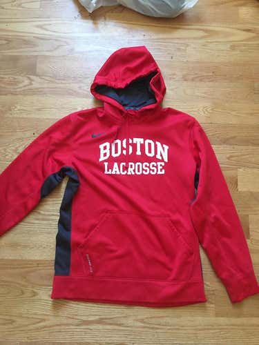 Used Adult Medium Nike Sweatshirt