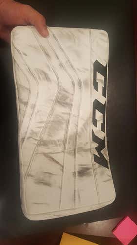 Senior Used CCM Regular Revolution 577