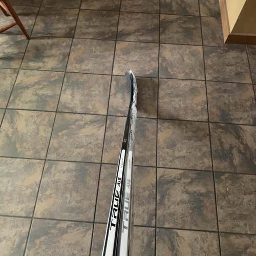 2 New Right Handed AX5 Toe Hockey Sticks