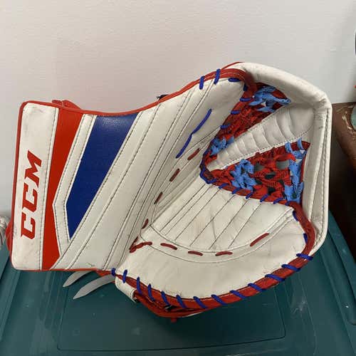 Almost New CCM EXTREME FLEX 11 Pro Mtl Colors 600 Break