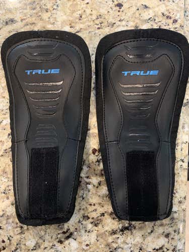 TRUE CUSTOM SKATE TONGUES SIZE 8