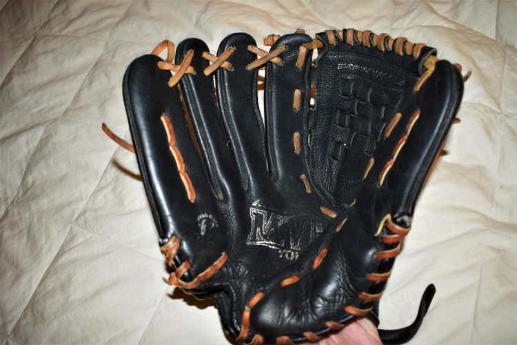 Mizuno MVP Youth LHT Baseball Glove, Black
