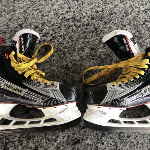 Used Bauer Vapor 1X EE (Extra Wide) Size 4.5 Hockey Skates