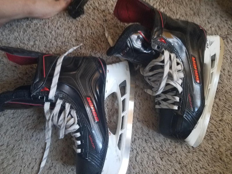 Senior Used Bauer Vapor IX Hockey Skates D&R (Regular) Size 8.5