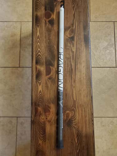 Epoch Dragonfly 10 Elite Shaft Le C30 XL iq4 white.. ecd end cap