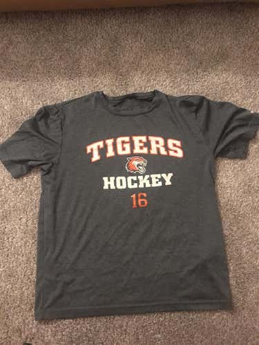 RIT Hockey Bauer T-shirt Small