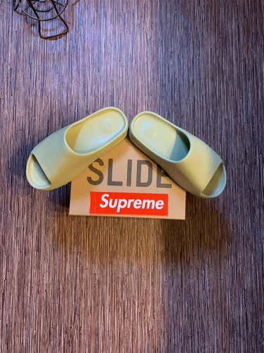 Yeezy Slides( Resin )