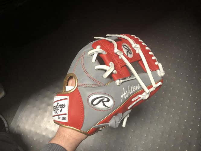 New Rawlings Right Handed Infield Heart of the Hide Baseball Glove 11.25"
