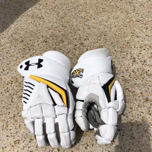 White Towson Engage 2 Gloves