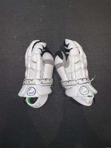 White Maverik M3 Goalie Gloves (Large) *LIKE NEW*