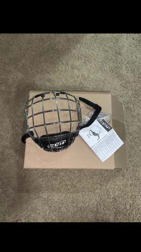 Brand New Medium CCM FM480 Chrome Cage