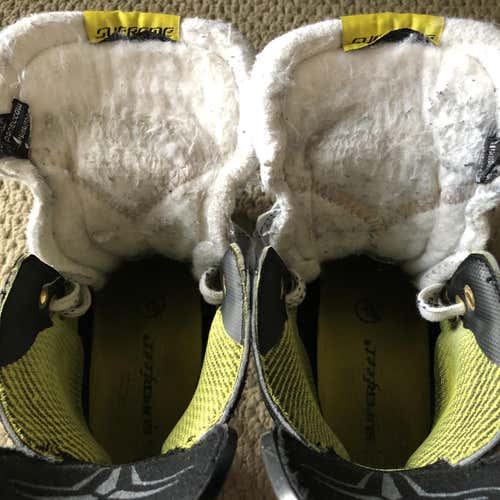 Used Bauer Supreme 2S D&R (Regular) Size 7 Hockey Skates