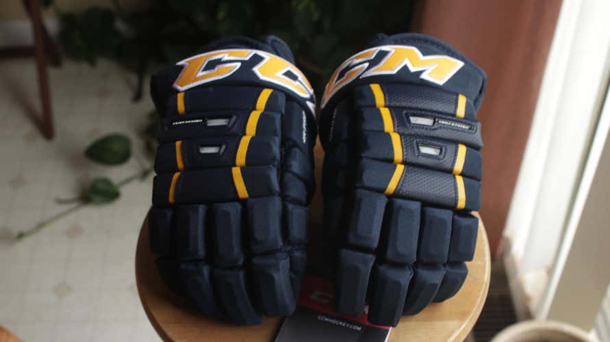 New Senior CCM Tacks 4 Roll Pro III Gloves 13" Navy/Sunflower