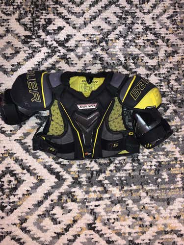 Bauer Supreme 1S Shoulder Pads - Used Senior Small