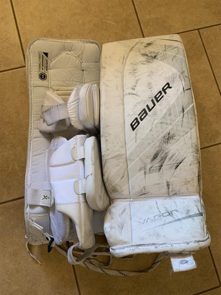 White Used 24" Bauer Vapor X700 Goalie Leg Pads