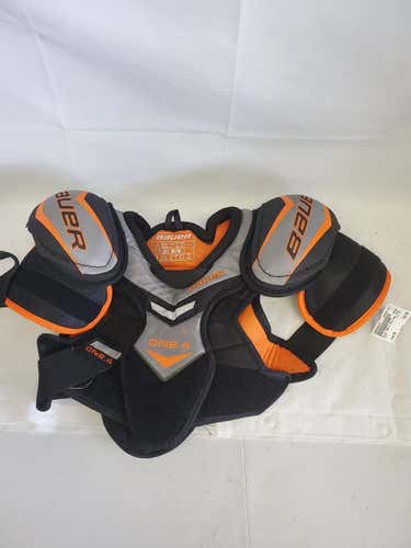Used Bauer One.4 Md Ice Hockey Shoulder Pads
