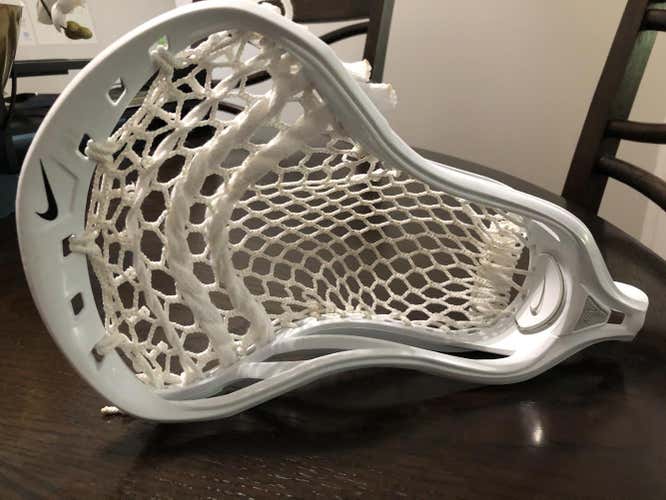 Nike Lakota 2 Lacrosse Head (white, strung)