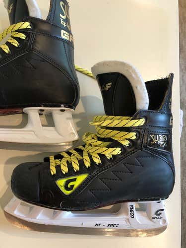 Graf Supra 703 Top Light Hockey Skates - Senior (Regular) Size 7 (Pre-Owned)