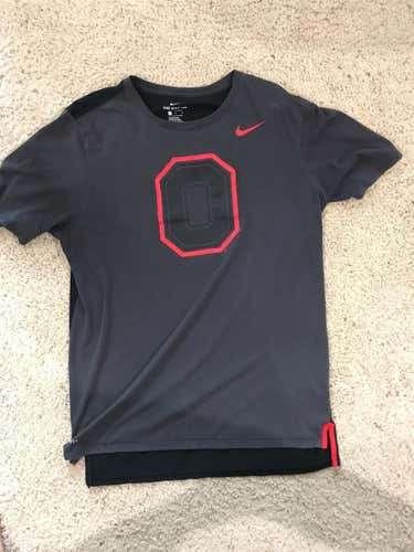 Adult Large Nike Shirt