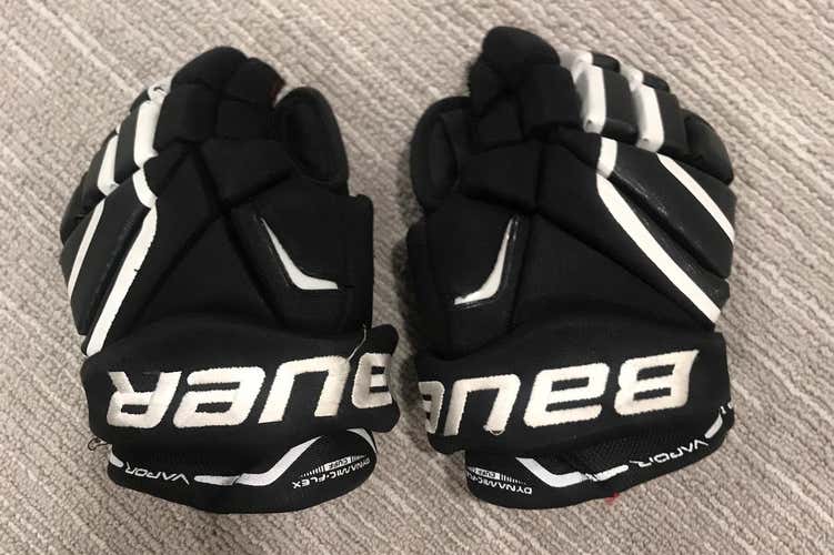 Black Used Bauer Vapor X80 11"  Gloves