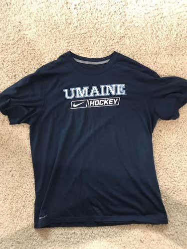 Adult Large Nike Shirt