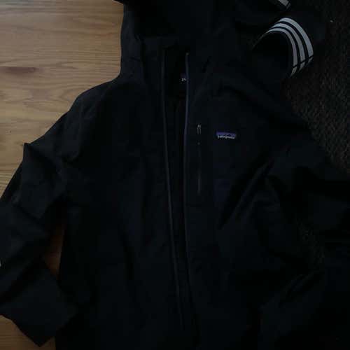 Black Men's Medium Patagonia Jacket