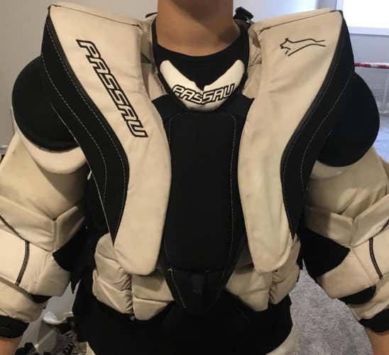 Used Medium Passau Goalie Chest Protector with Propack