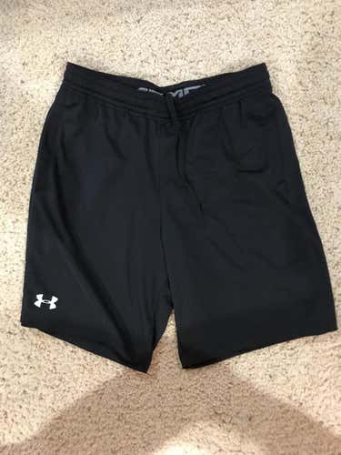 Adult Large Under Armour Shorts