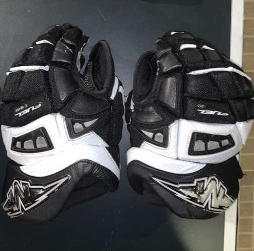 Used Mission Fuel 130 14" Gloves